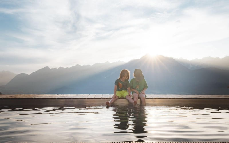 pool_mit_blick_aufs_karwendel.jpg